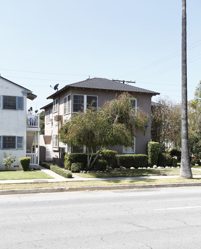 976 W Glenoaks Blvd in Glendale, CA - Foto de edificio - Building Photo