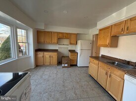 2998 Covington St in Fairfax, VA - Building Photo