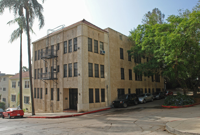 1921 Whitley Ave in Los Angeles, CA - Foto de edificio - Building Photo