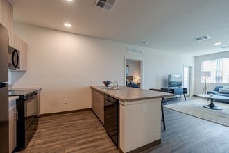 Overland Flats in Maricopa, AZ - Foto de edificio - Building Photo