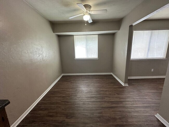 749 Pointe Ct-Unit -B in Tallahassee, FL - Building Photo - Building Photo