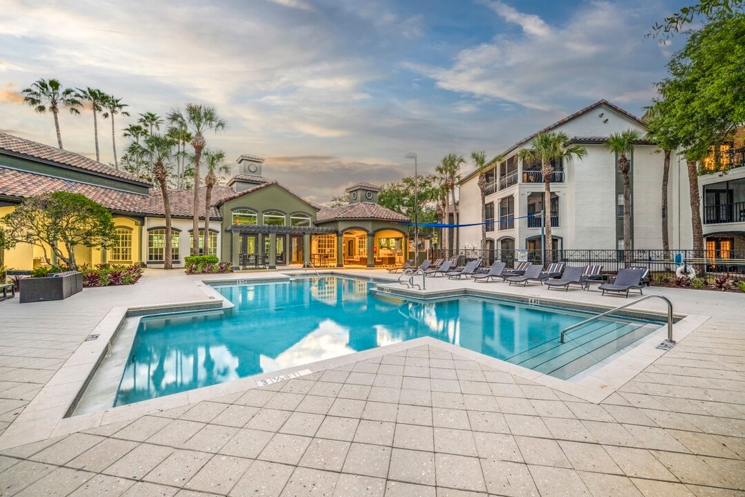 Mezzo of Tampa Palms in Tampa, FL - Foto de edificio