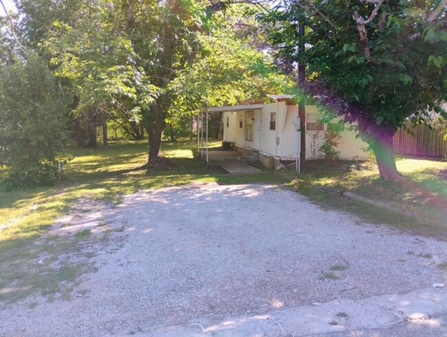 4202 Tejas Trail in Granbury, TX - Building Photo - Building Photo