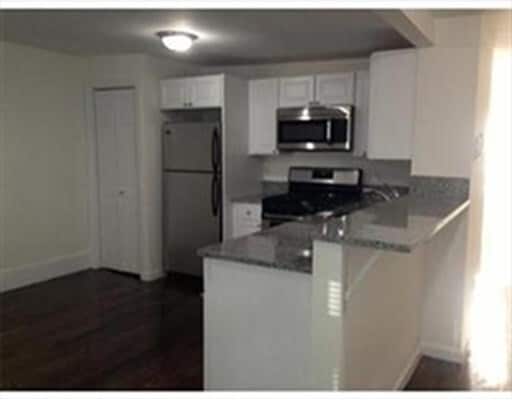 160 Bolton St-Unit -2 in Boston, MA - Building Photo