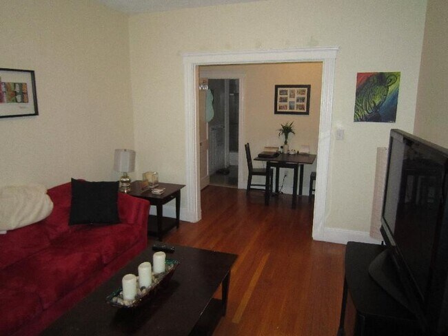 185 Chestnut Hill Ave, Unit 09 in Boston, MA - Building Photo - Building Photo