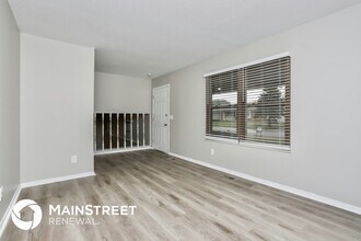 110 El Perro Dr in St. Peters, MO - Building Photo - Building Photo