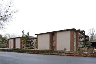 Beaverton Lodge in Beaverton, OR - Building Photo - Building Photo