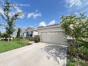 8053 Penrose Pl in Wildwood, FL - Building Photo - Building Photo