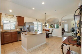 2002 S Ash Cove in Hutto, TX - Building Photo - Building Photo