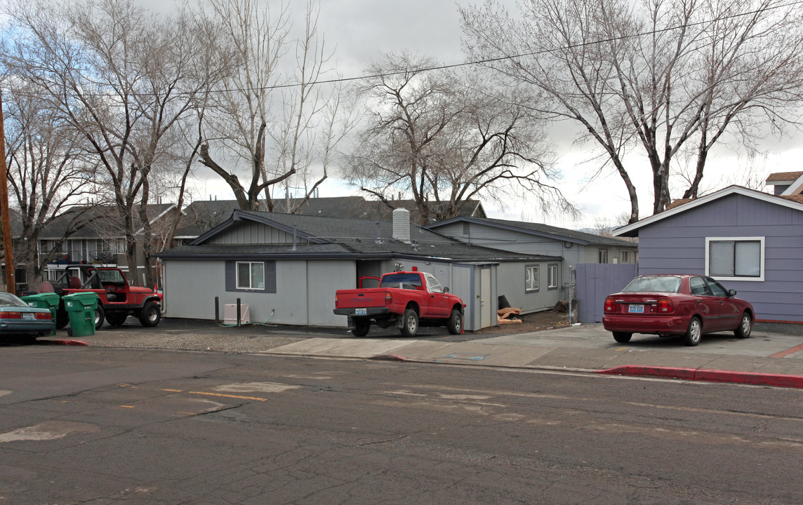 486 Highland Ave in Reno, NV - Building Photo