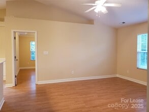 4589 Shawnee Ct in Maiden, NC - Building Photo - Building Photo