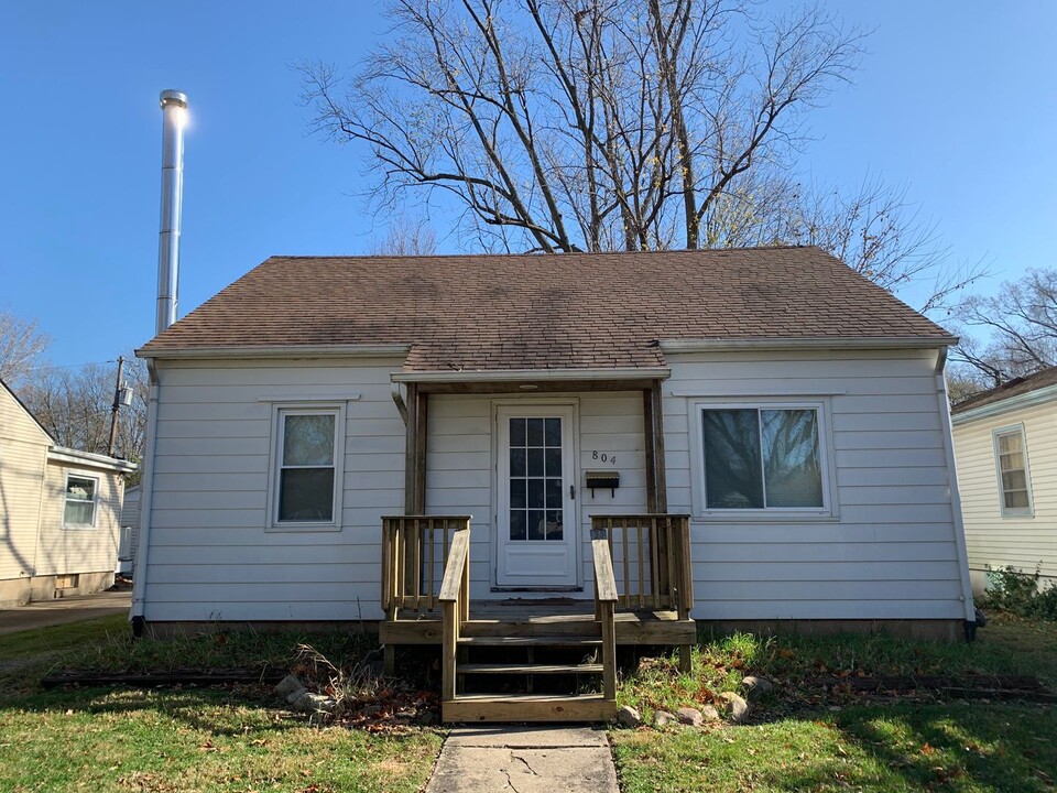 804 S Urbana Ave in Urbana, IL - Foto de edificio