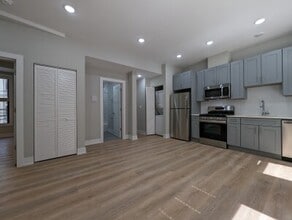 441 W Belden Ave, Unit 9 in Chicago, IL - Building Photo - Building Photo