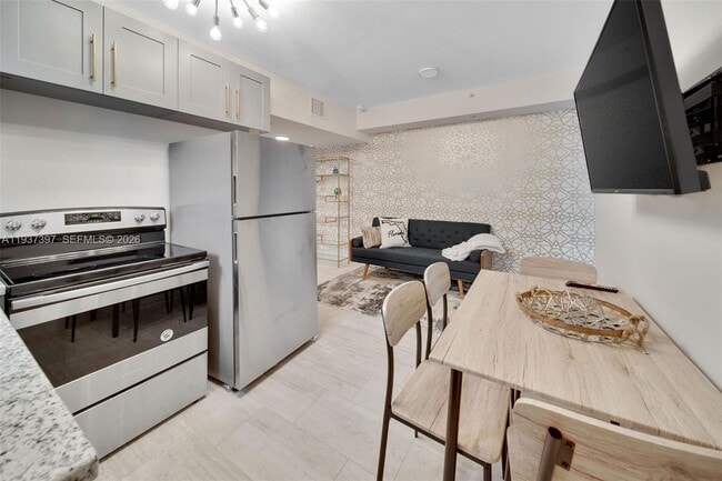 2162 SW 14th Terrace in Miami, FL - Building Photo - Building Photo