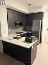 2501 Saw Whet Blvd. in Oakville, ON - Building Photo - Building Photo