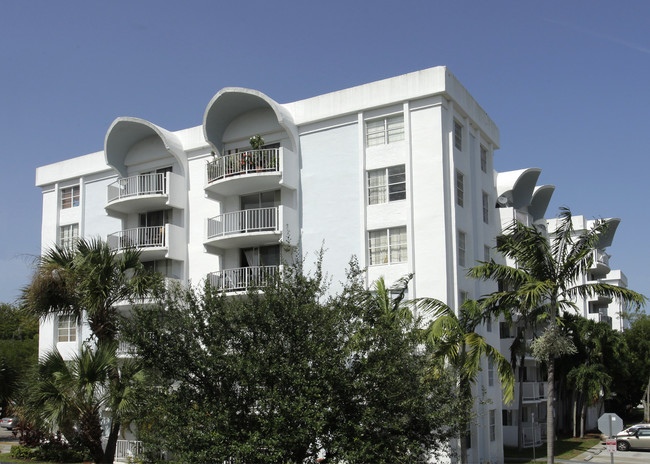 Montecarlo of Miami Condominiums