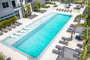 401 SW 1st Ave in Fort Lauderdale, FL - Building Photo