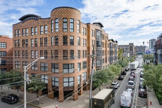 659 1st St in Hoboken, NJ - Building Photo - Building Photo