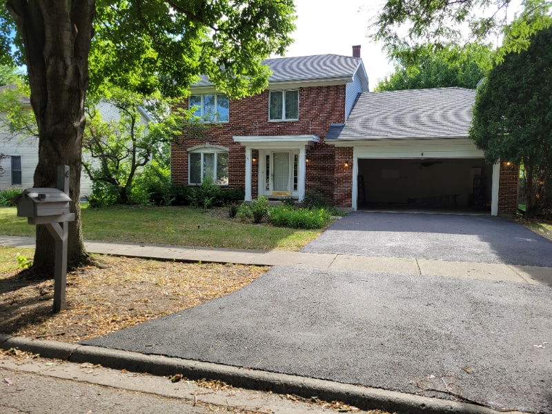 4 Taylor Ct in Bolingbrook, IL - Building Photo