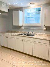 208 High St NE in Albuquerque, NM - Building Photo - Building Photo