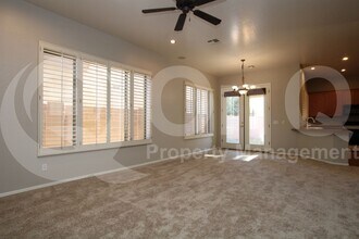 2039 W Olive Way in Chandler, AZ - Building Photo - Building Photo