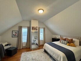 25 4th St, Unit 2 in Medford, MA - Building Photo