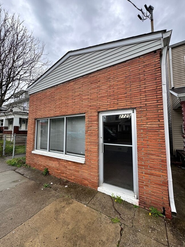 2725 S 4th St in Louisville, KY - Building Photo - Building Photo