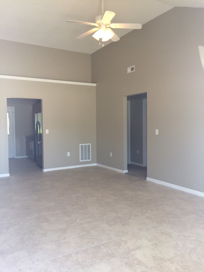 610 A W Market St in Warrensburg, MO - Building Photo - Building Photo