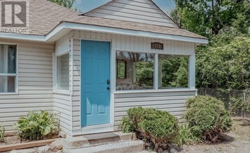711 Innisfil Beach Rd in Innisfil, ON - Building Photo - Building Photo