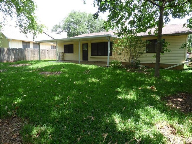 4205 Steve Scarbrough Dr in Austin, TX - Building Photo - Building Photo