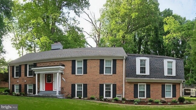 property at 11818 Fairgreen Ln