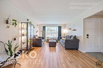 8844 Garden Glen Way in Sacramento, CA - Building Photo - Building Photo