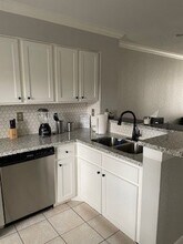 2002 Gentryside Dr in Houston, TX - Building Photo - Building Photo