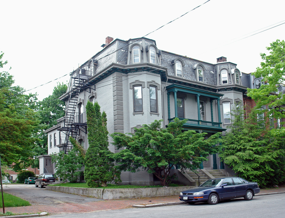 138-140 Pine St in Portland, ME - Building Photo