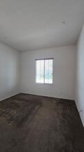6015 Dubois Pl in Bakersfield, CA - Building Photo - Building Photo