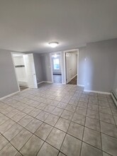 217 3rd St, Unit 2 in Newburgh, NY - Foto de edificio - Building Photo