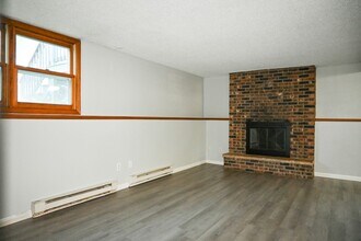 723 S 25th St in Grand Forks, ND - Building Photo - Building Photo