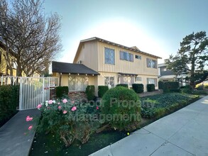 13950 Sherman Way in Los Angeles, CA - Building Photo - Building Photo