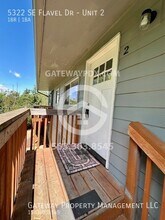 5322 SE Flavel Dr-Unit -Unit 2 in Portland, OR - Foto de edificio - Building Photo