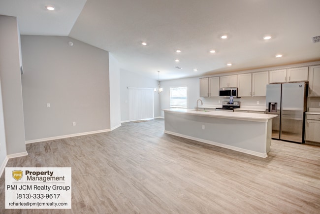 1027 Corso Dr in Winter Haven, FL - Building Photo - Building Photo