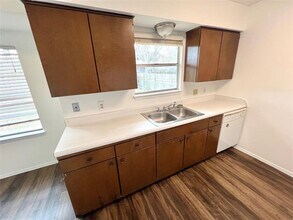 2619 Baxter Dr in Austin, TX - Building Photo - Building Photo