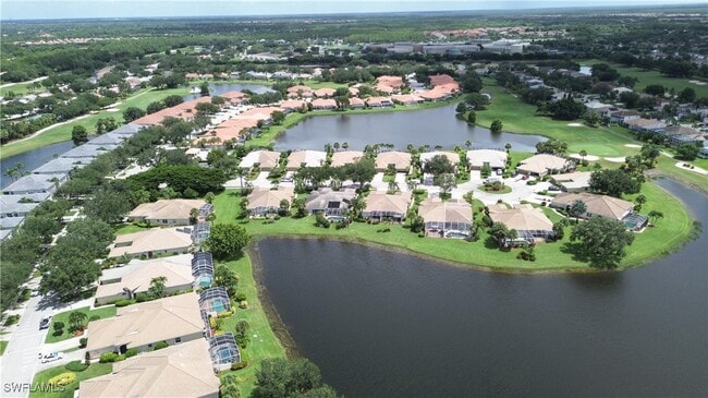 1937 Crestview Way in Naples, FL - Foto de edificio - Building Photo