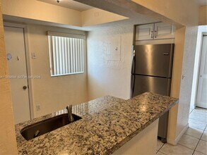 7713 SW 88th St in Kendall, FL - Building Photo - Building Photo