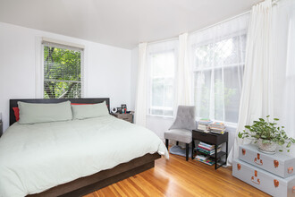 751 Broadway E in Seattle, WA - Building Photo - Interior Photo