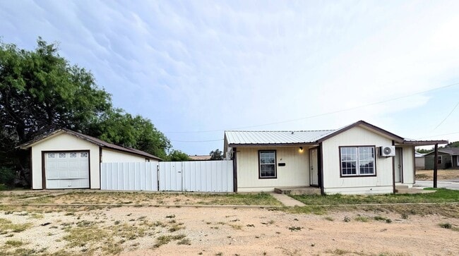 property at 311 W 12th St