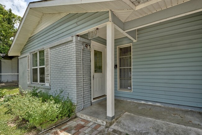 129 Coleman St in Austin, TX - Building Photo - Building Photo