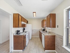 6412 Tammy Ct in Watauga, TX - Foto de edificio - Building Photo