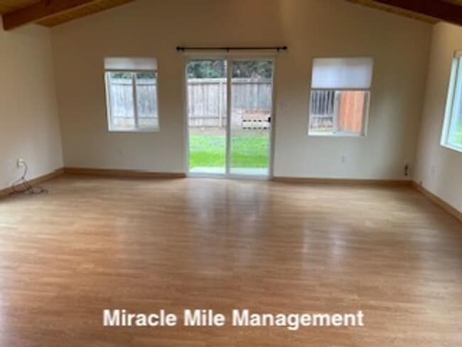 658 Olive Ave in Novato, CA - Building Photo - Building Photo