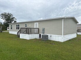 521 Milan Ave in Lumberton, NC - Building Photo