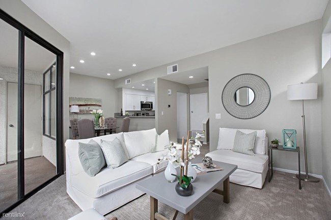 2236 River Run Dr in San Diego, CA - Building Photo - Building Photo